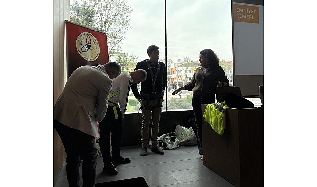 İnegöl Belediyesi personeline yüksekte çalışma eğitimi verildi