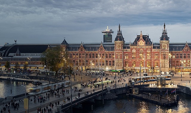 6 Bölümden Oluşan ‘7/24: Amsterdam Tren İstasyonu’ 12 Mayıs Pazartesi 22.00’de Başlıyor