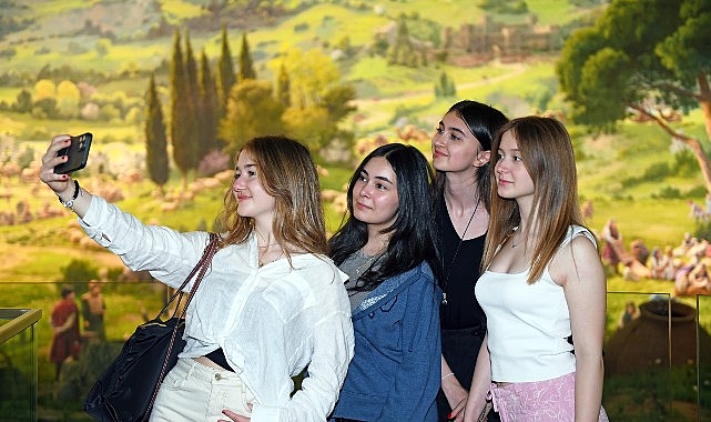 Başkan Aydın örnek liselilerle Osmangazi’de bir araya geldi