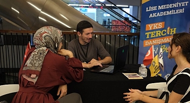 Büyükşehir’in Sağladığı Tercih Danışmanlığı Hizmeti 1430 Üniversite Adayının Katılımıyla Tamamlandı