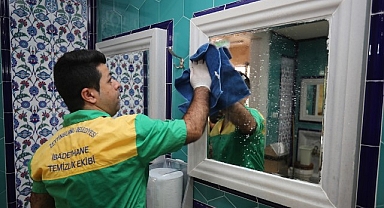 Cami ve İbadethanelerde Temizlik Mesaisi…