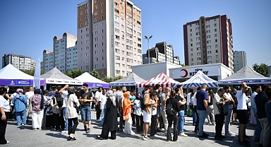 Kariyer Fuarı İş Arayanlar ile İşverenleri Buluşturdu