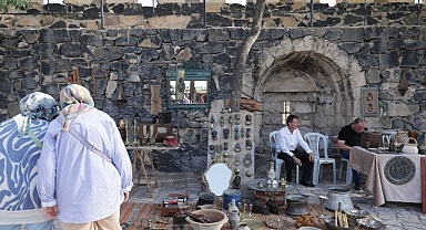 Tarihi Kale, İlk Kez Bir Antika Pazarına Ev Sahipliği Yaptı