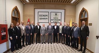 Başkan Altay Bursalı Belediye Başkanlarına Konya Modeli Belediyecilik Çalışmalarını Anlattı