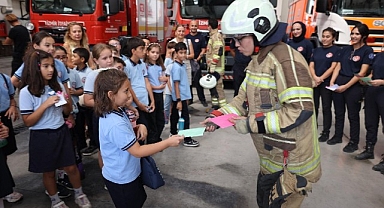 İzmir’de ateş savaşçıları öğrencilerle buluştu