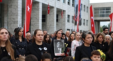 Nilüfer, Ata’sını Cumhuriyet Meydanı’nda andı