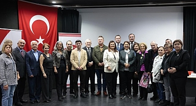 Mustafa Necati Öğretmenler Günü’nde Konak’ta anıldı